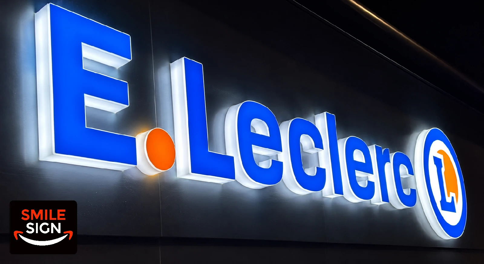 E.Leclerc verlichte doosletters geproduceerd door Smile Sign doosletter fabrikant. Doosletters van de productiepartner in lichtreclame